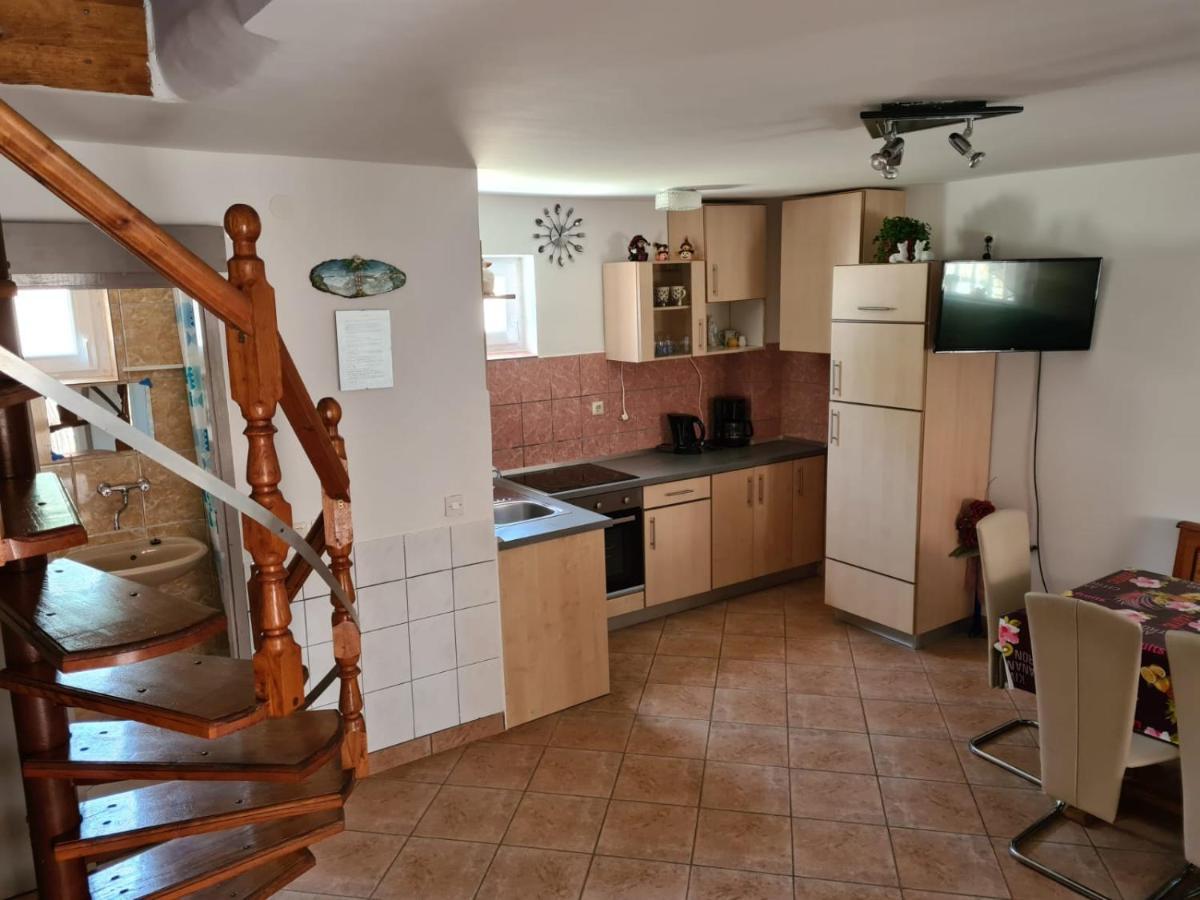 Apartments Tuka Near The Beach Vir Exterior photo